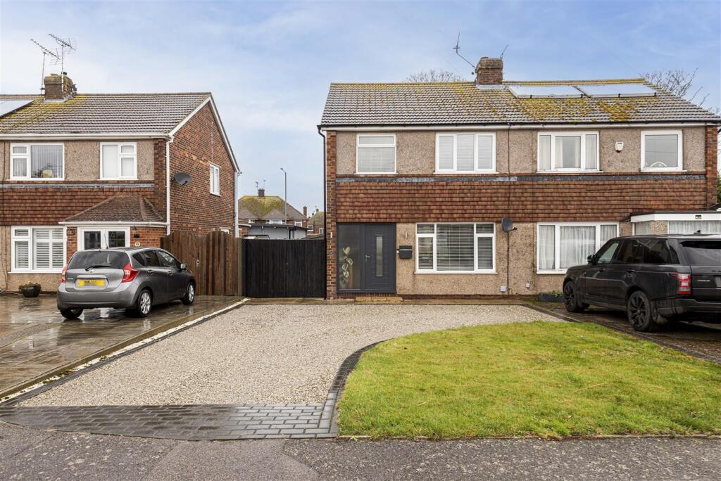 3 bedroom home for sale in Alicia Avenue Margate b