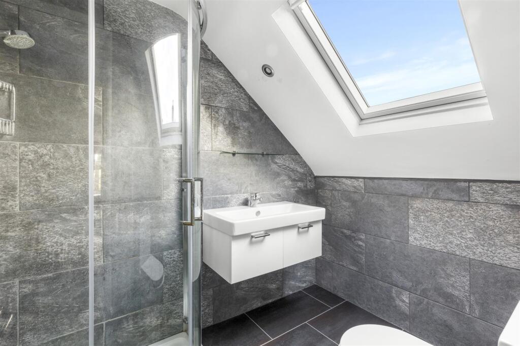 81 Sheepcote Dell Rd, HP15 6TL-3.jpg