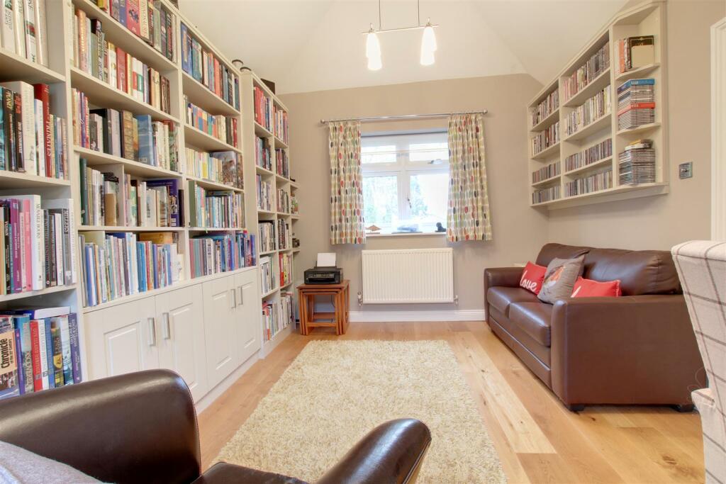 STUDY / BEDROOM 3