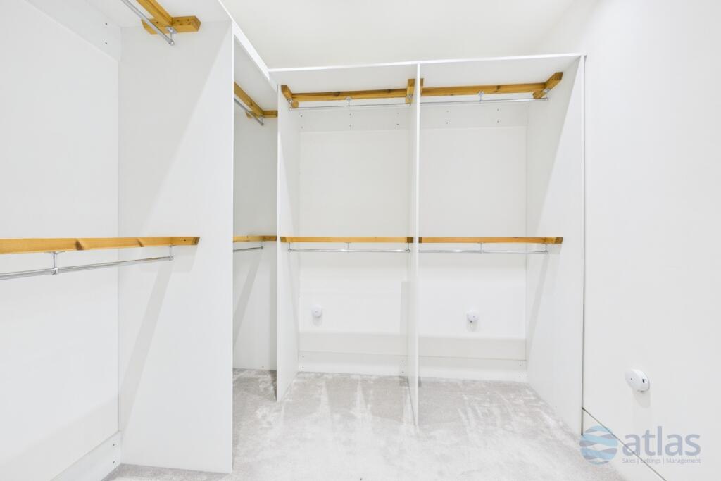 Walk-in Wardrobe (bedroom 1)
