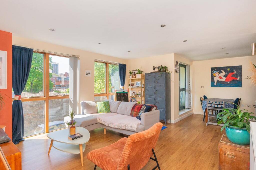 0C6SBV - Lounge E.jpg