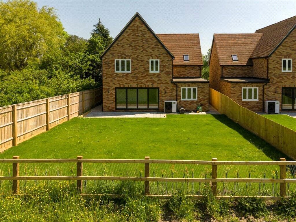 39 Rowsham Rd Rear