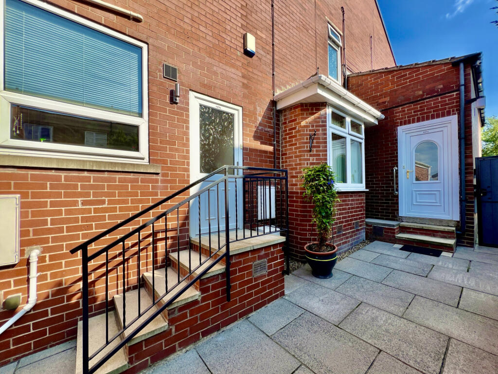 Huddersfield Road, Barnsley, Barnsley, S75