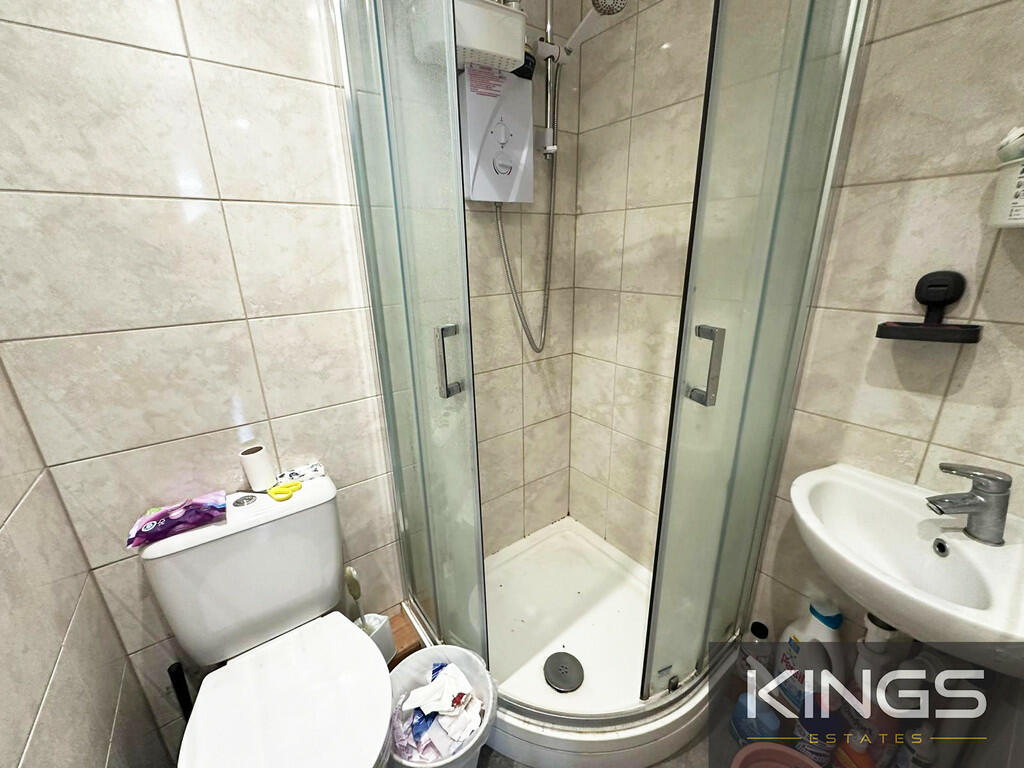Flat 3, 43 London...