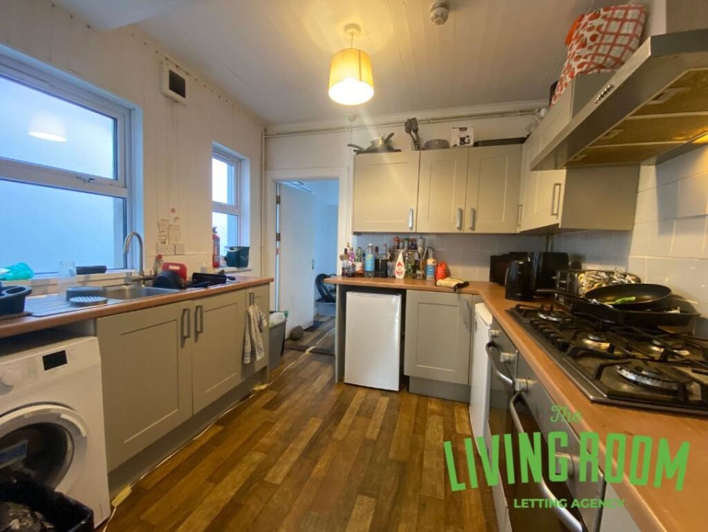 kitchen (2)