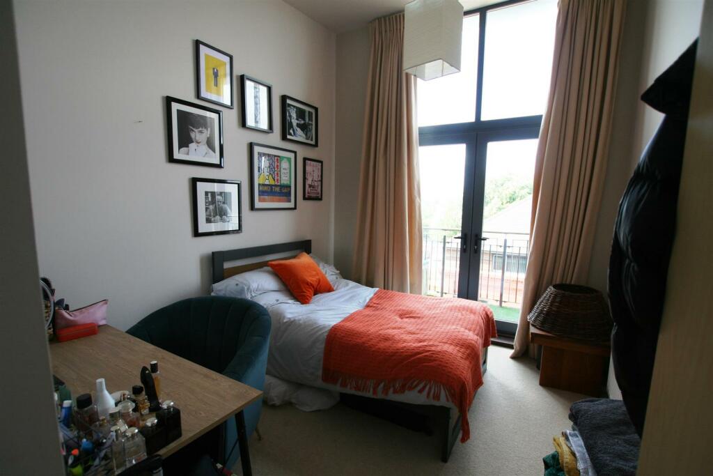 bevcourt,23bed3.JPG