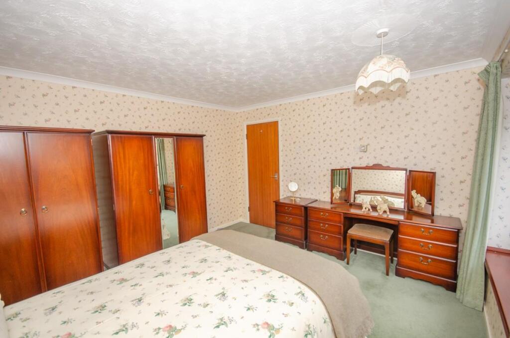 Bedroom one pic 3.jpg