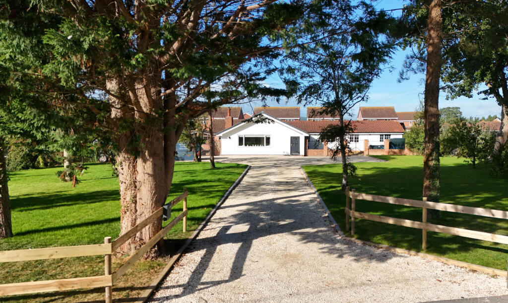 Towyn Way East,  Towyn, LL22