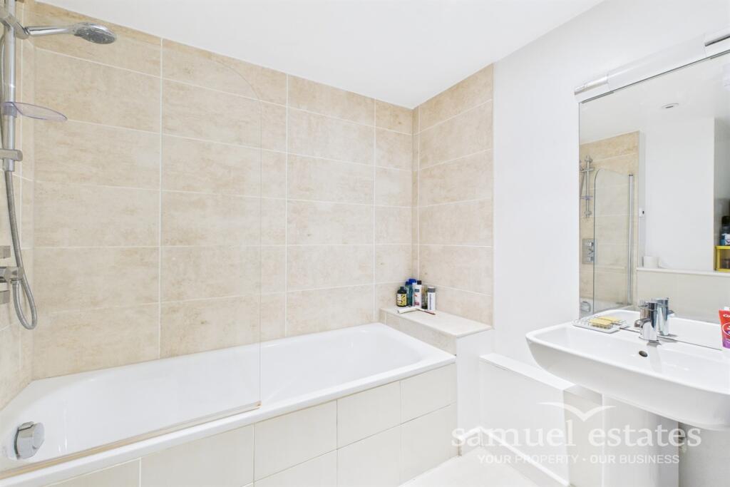 En-suite Bathroom