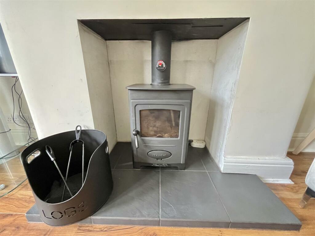 Lounge - Fireplace Feature