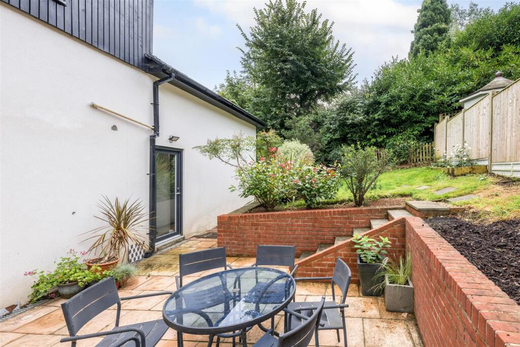 2 Withdean Close-6.jpg