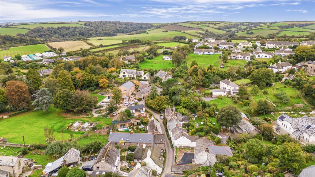 A08 - Brook Street, Higher Cottage, slapton - 2510