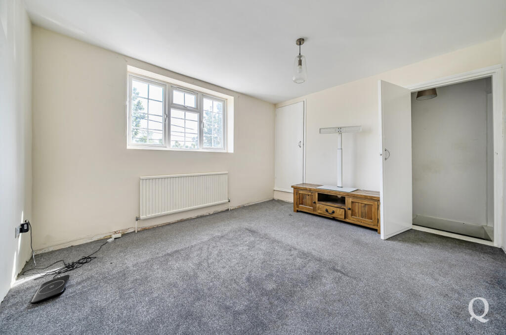 12b18d81-85e0-407...