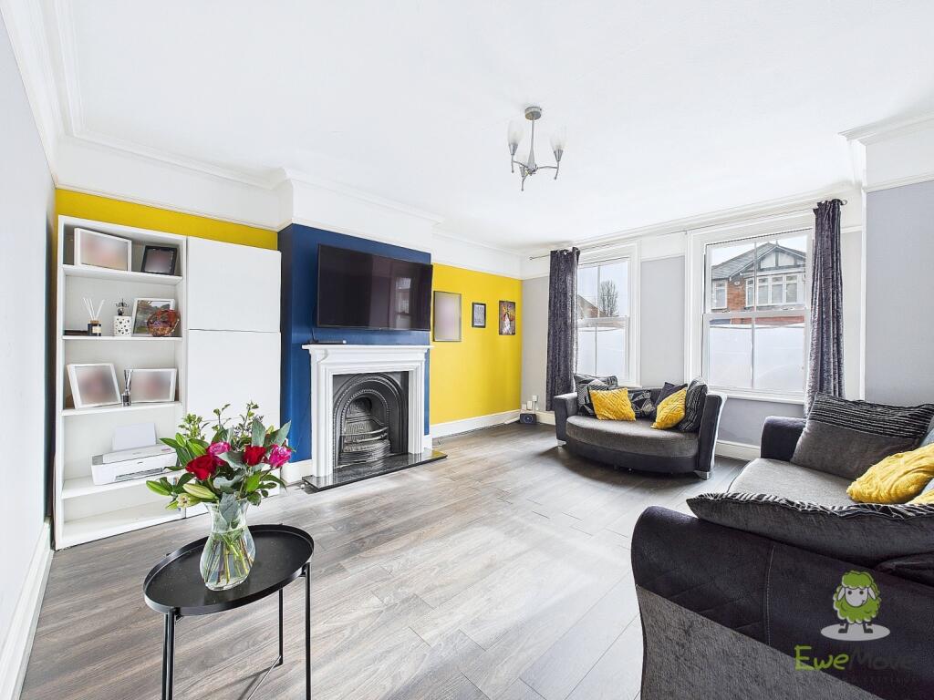 CAM01543G0-PR0119-STILL002