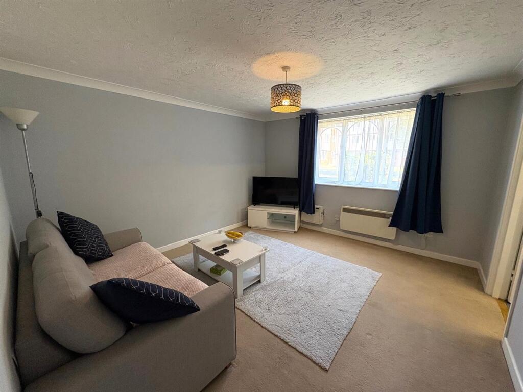 Living Room.jpg