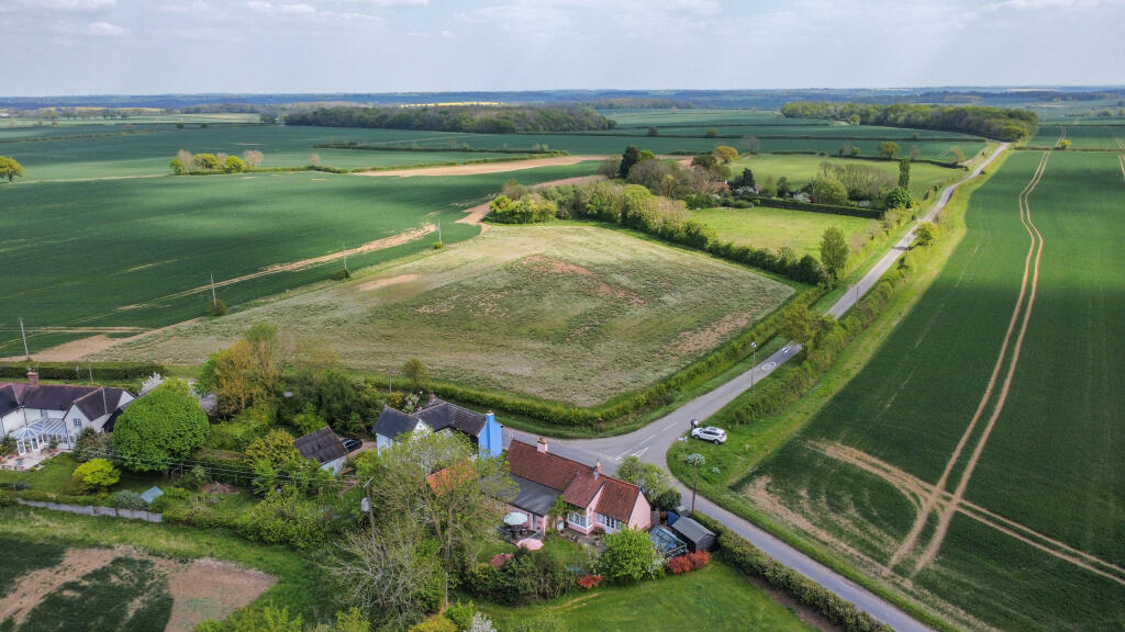 dji_fly_20250428_143408_281_1745847387038_photo_op