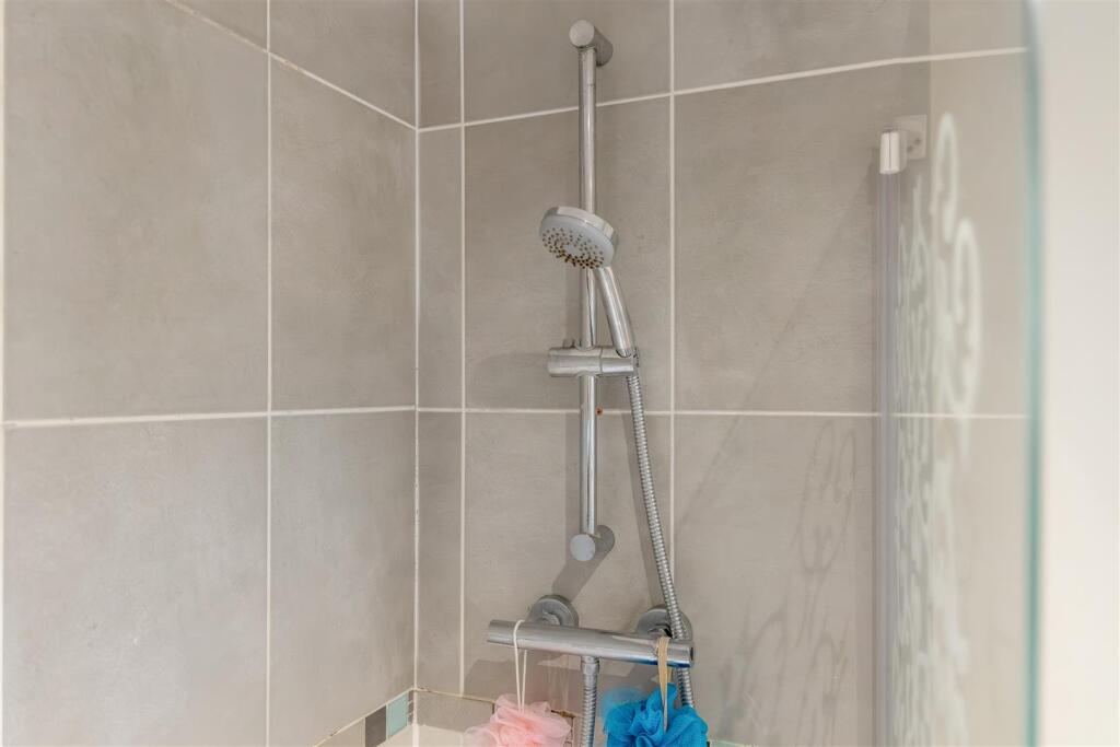 21 Lime Walk (Old Leake)-17.jpg