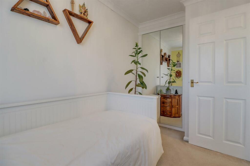 30 FLETCHER DRIVE INSIDE-9.jpg