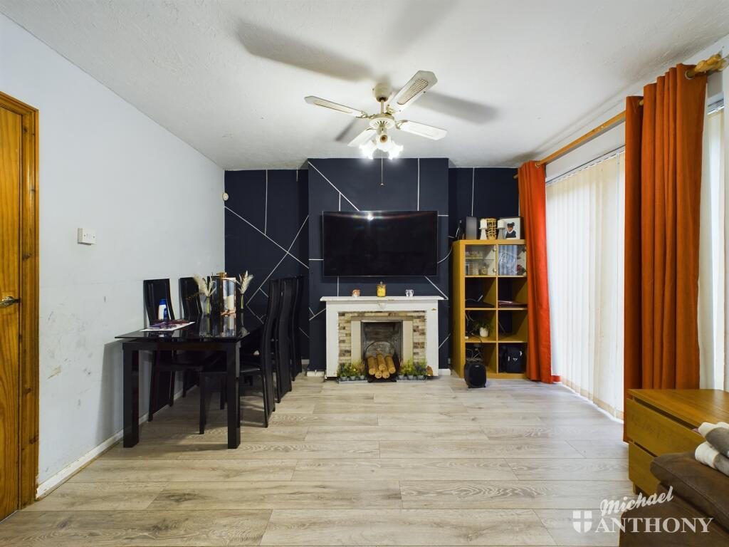 CAM02773G0-PR0225-STILL014