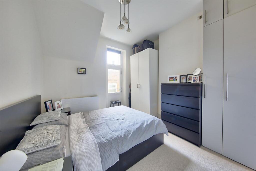 23a_strathblaine_road_bed1.jpg