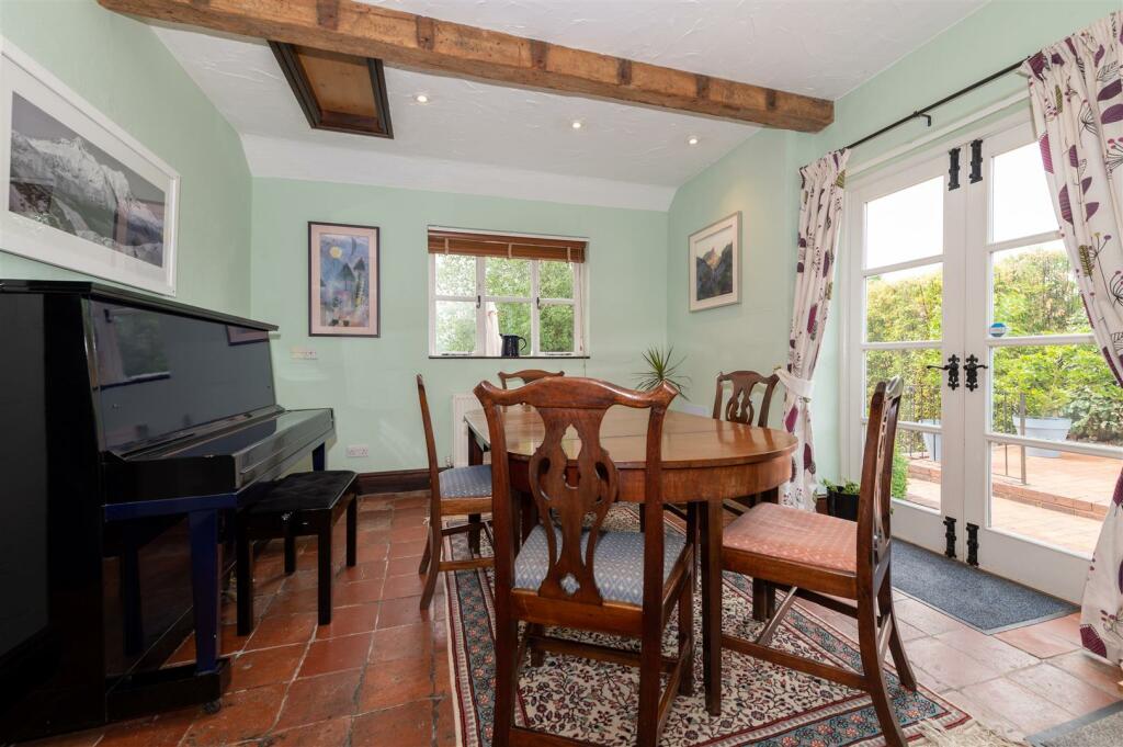 Grange Farm House - internal-23.JPG