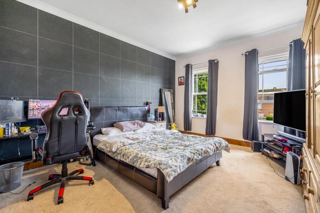 2 Manor Drive (Skegness)-39