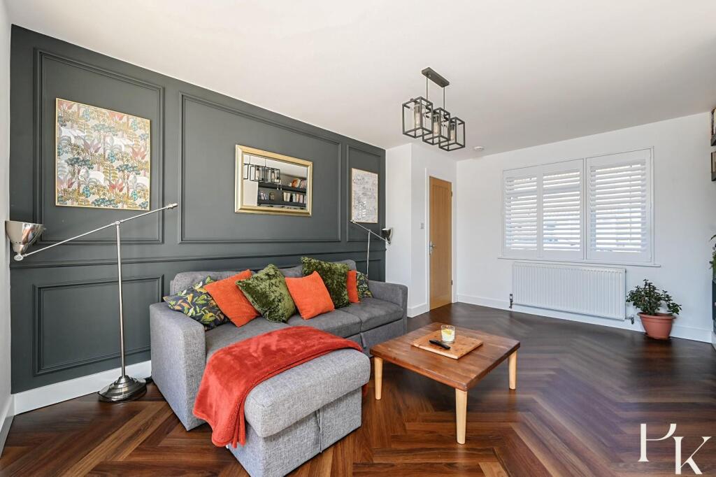 12 Brambledean Road, bn41 (22).jpg