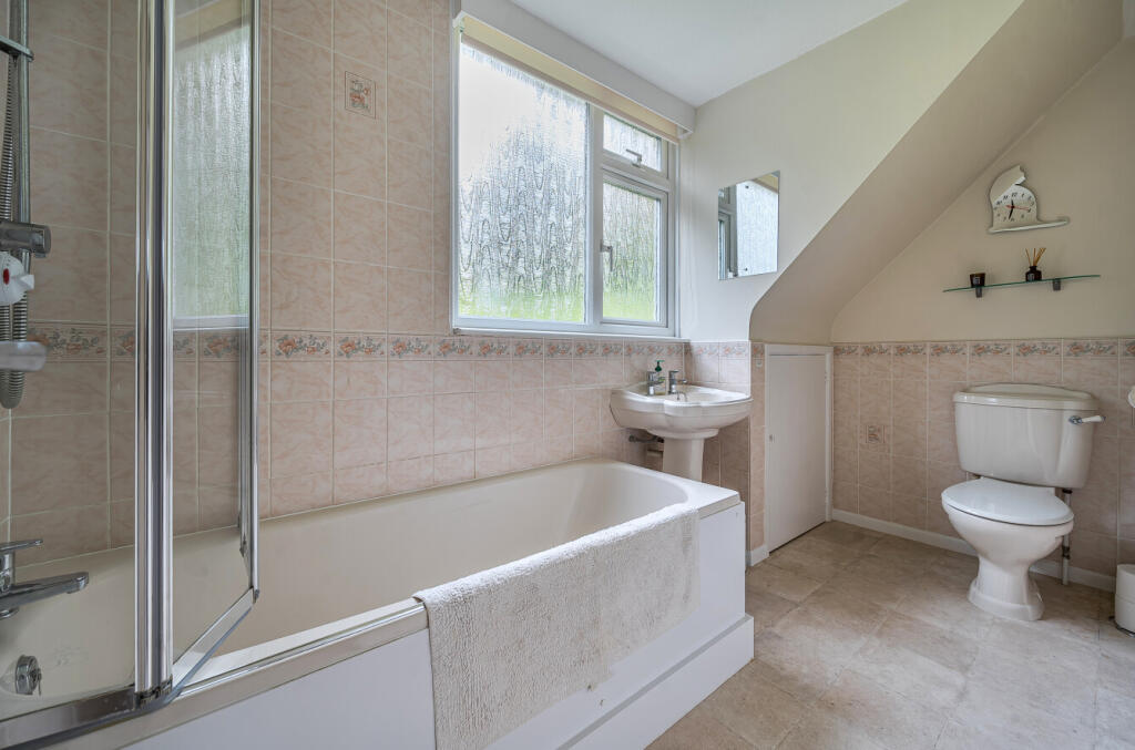 1374817-16-690351...