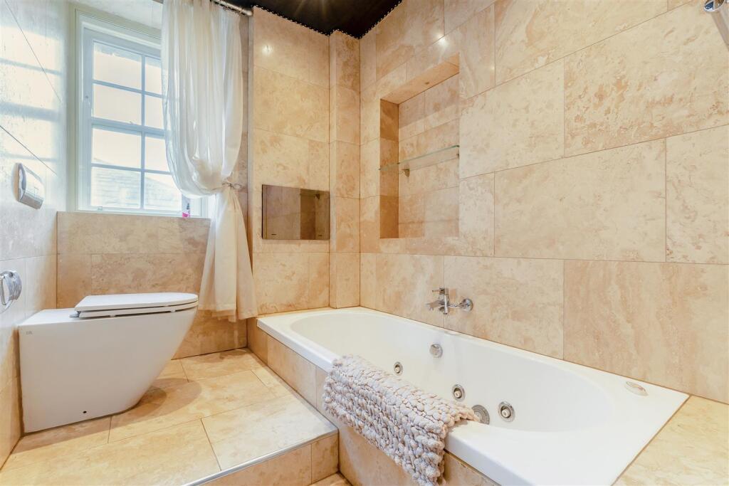 8654181-interior28.jpg