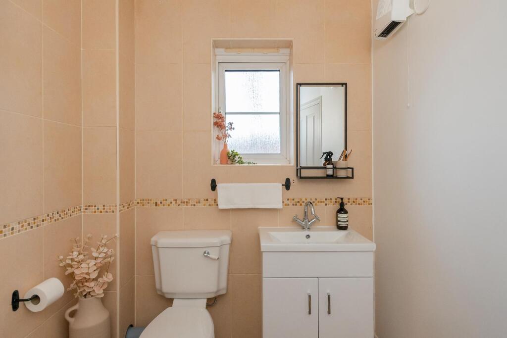 FBFSFSG - Bathroom B.jpg