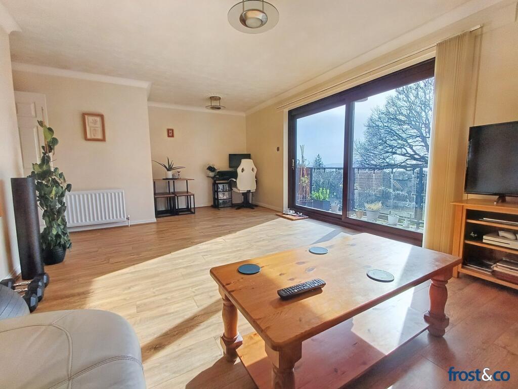 Lounge Dining