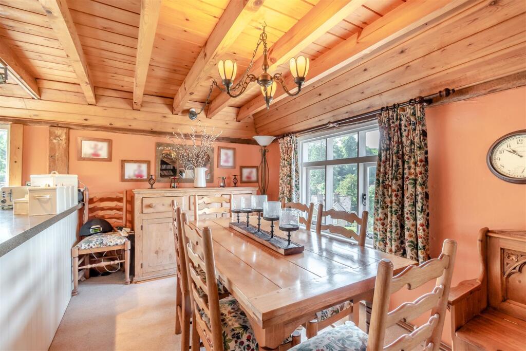 Sitting/Kitchen/Dining Area