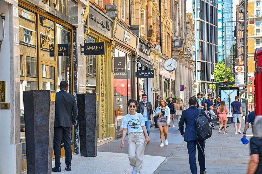 Nearby Sloane St.