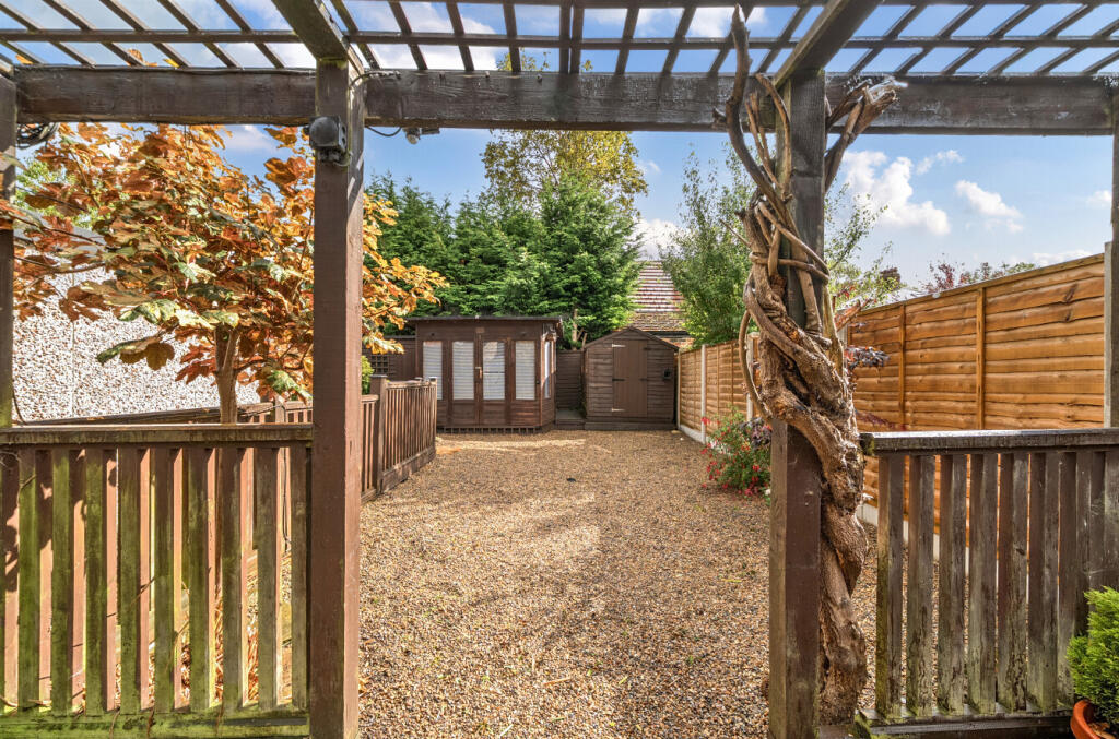 1346919-7-68c3f75...