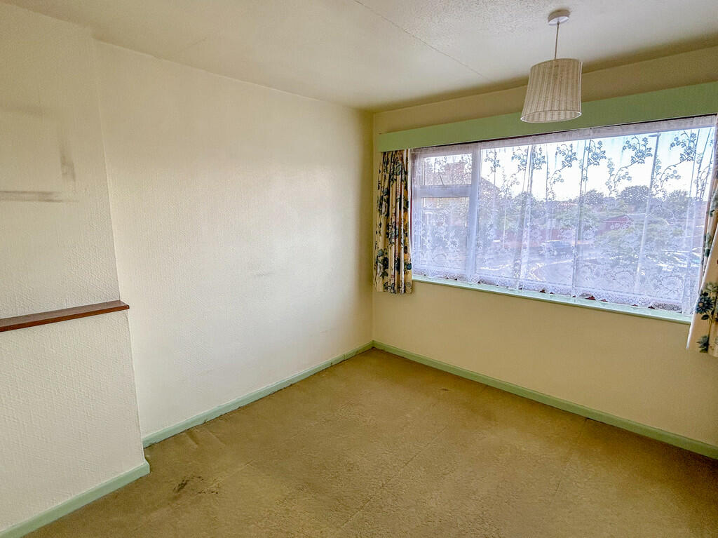 bedroom 2-2