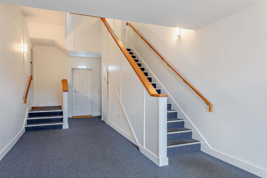8632740-interior18-8