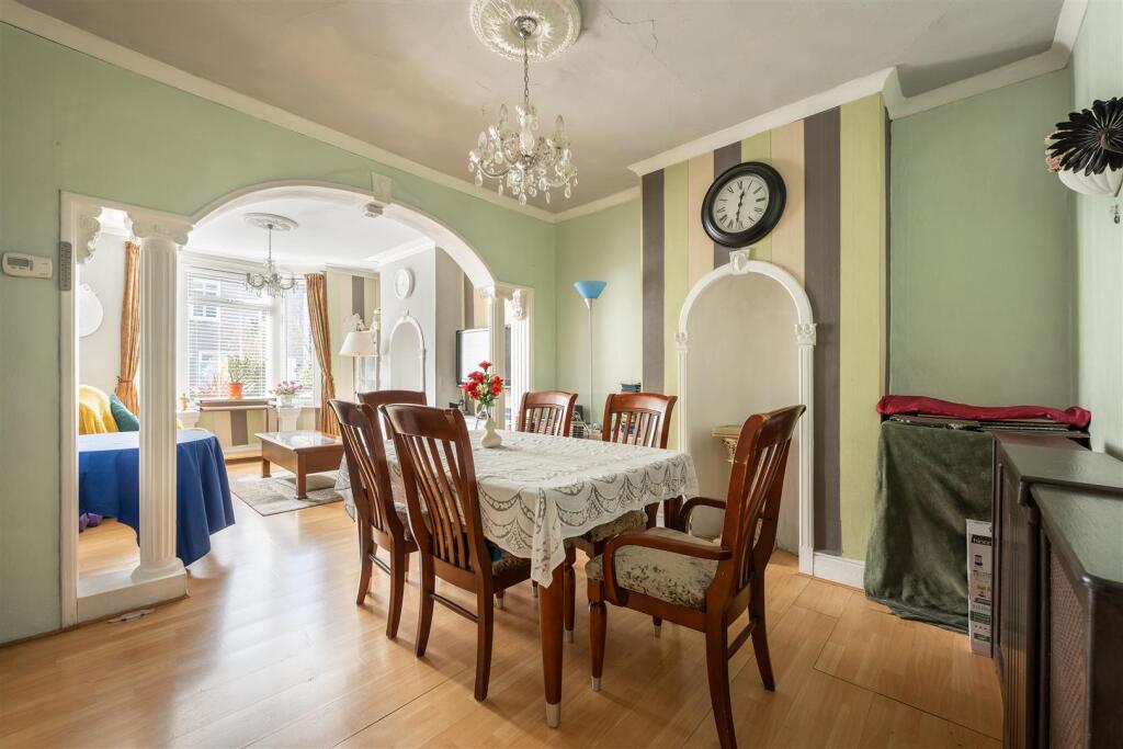 Hervey Park Road, E17