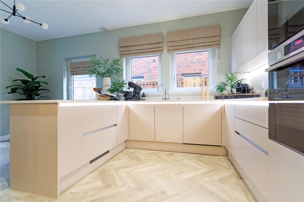 Kitchen/Dining