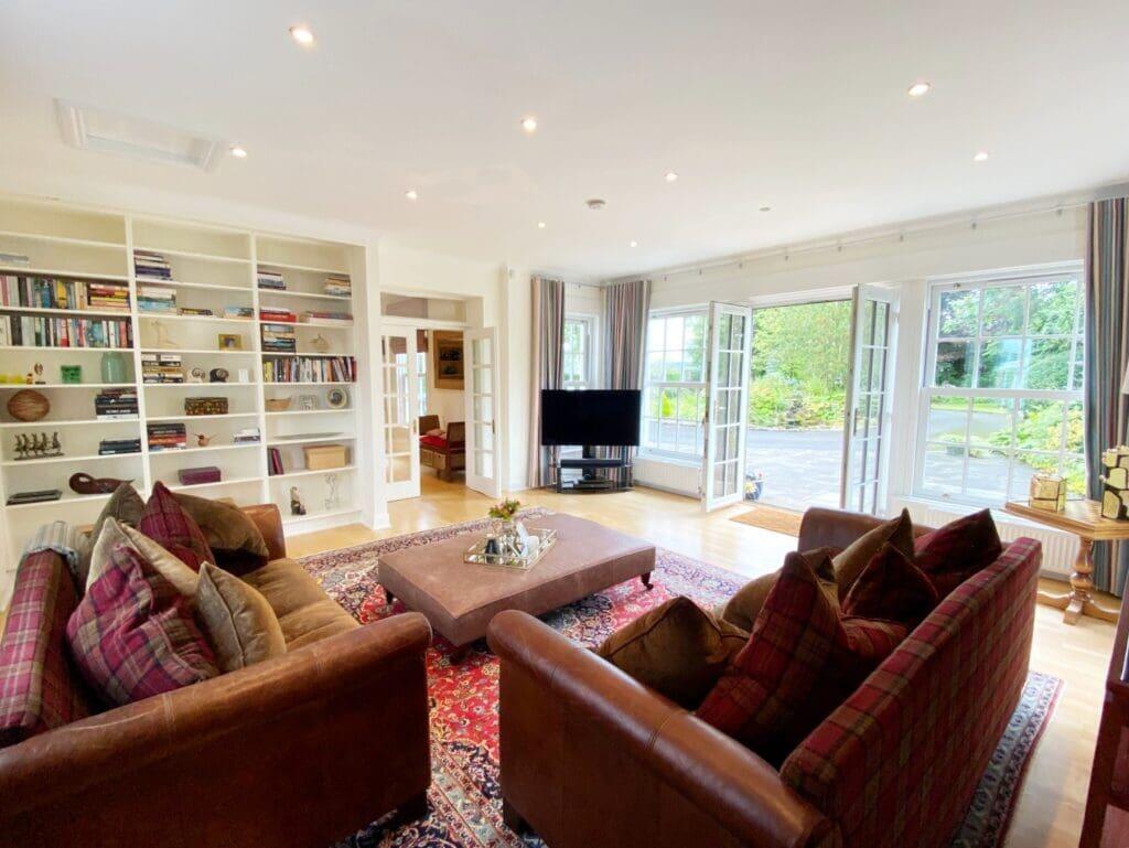 SITTING ROOM