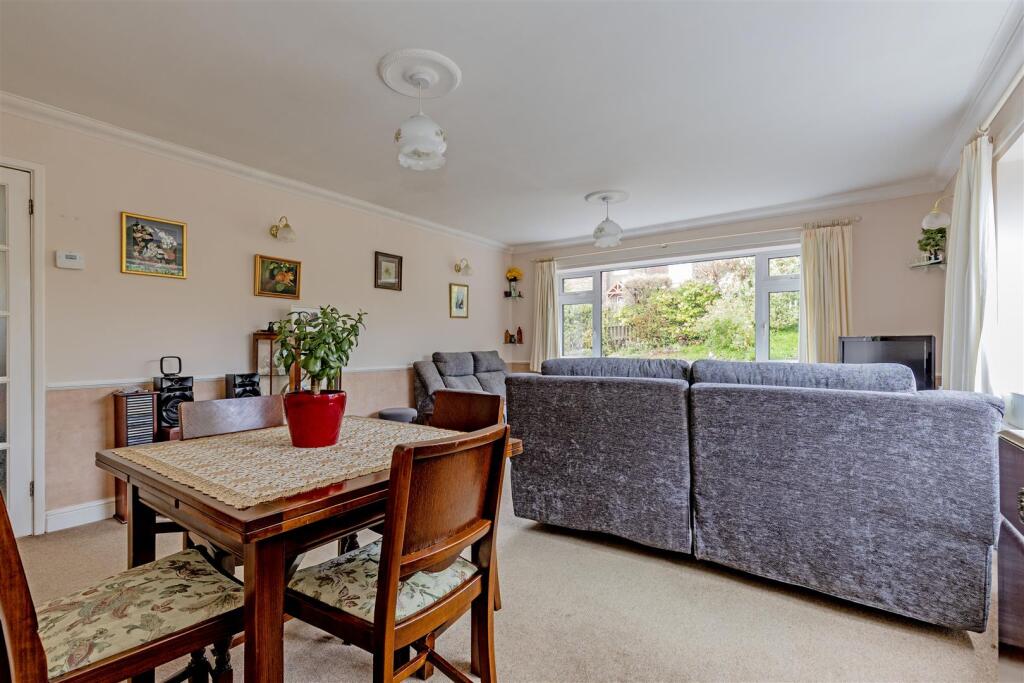 Reception Room-4.jpg