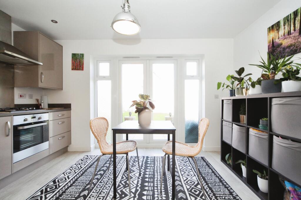 Kitchen diner