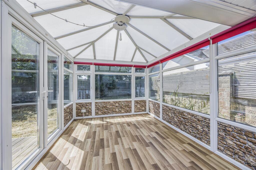 18 Warren Close, Hayling Island-PorticoMarketing-A