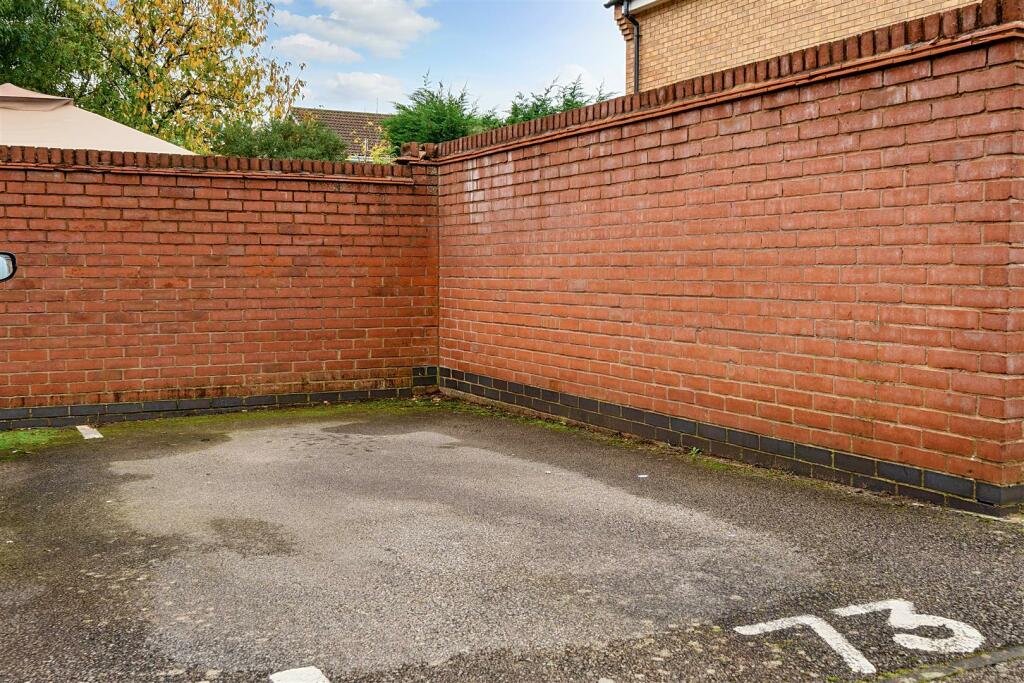 73 Alchester Court, Towcester (10).jpg