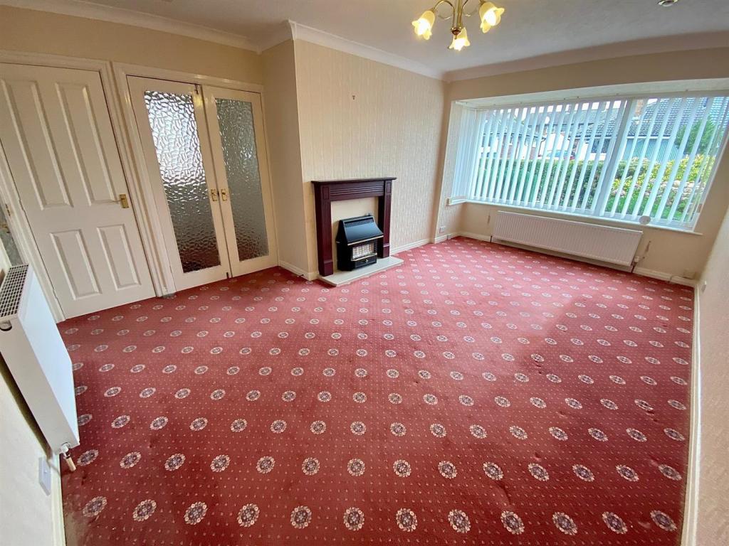 robin royd grove 2 lounge.jpg