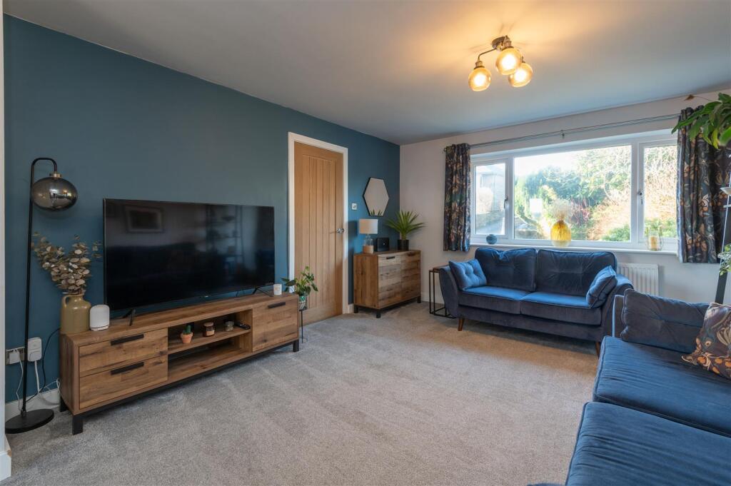 Lounge/Dining/Kitchen