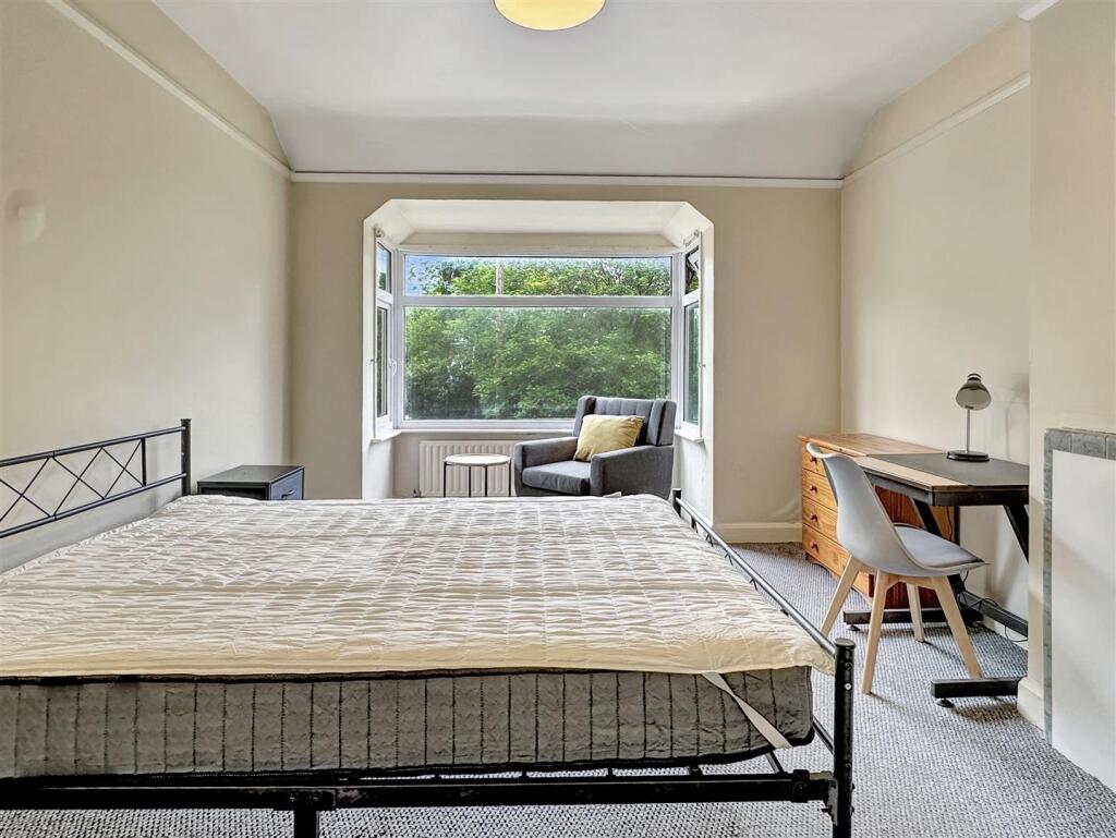 Bedroom 1 (2)