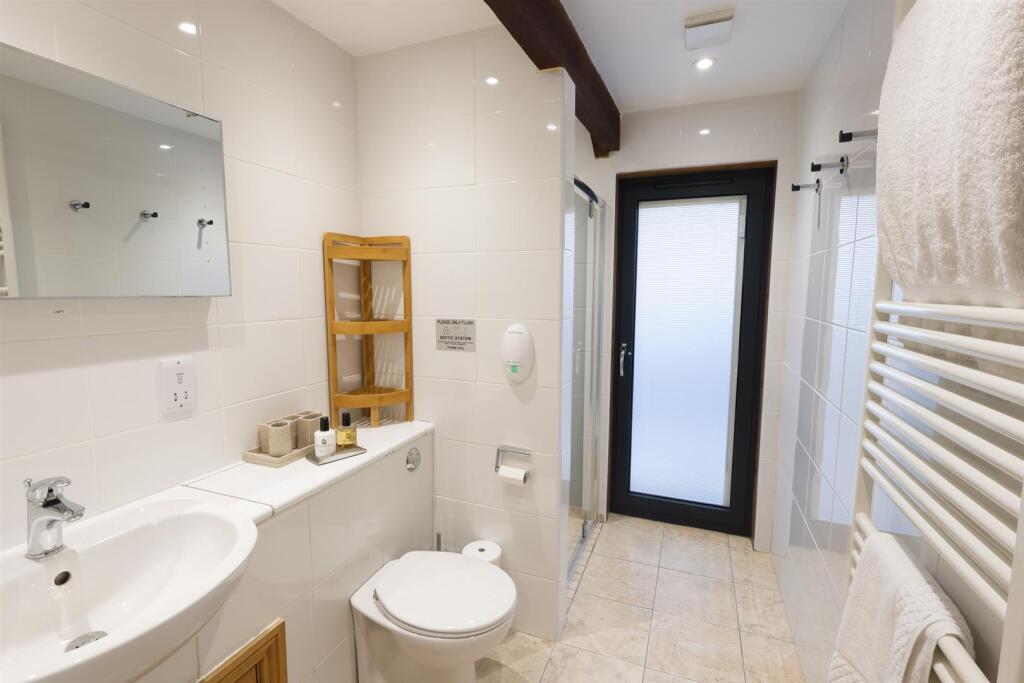 484A1375.jpg