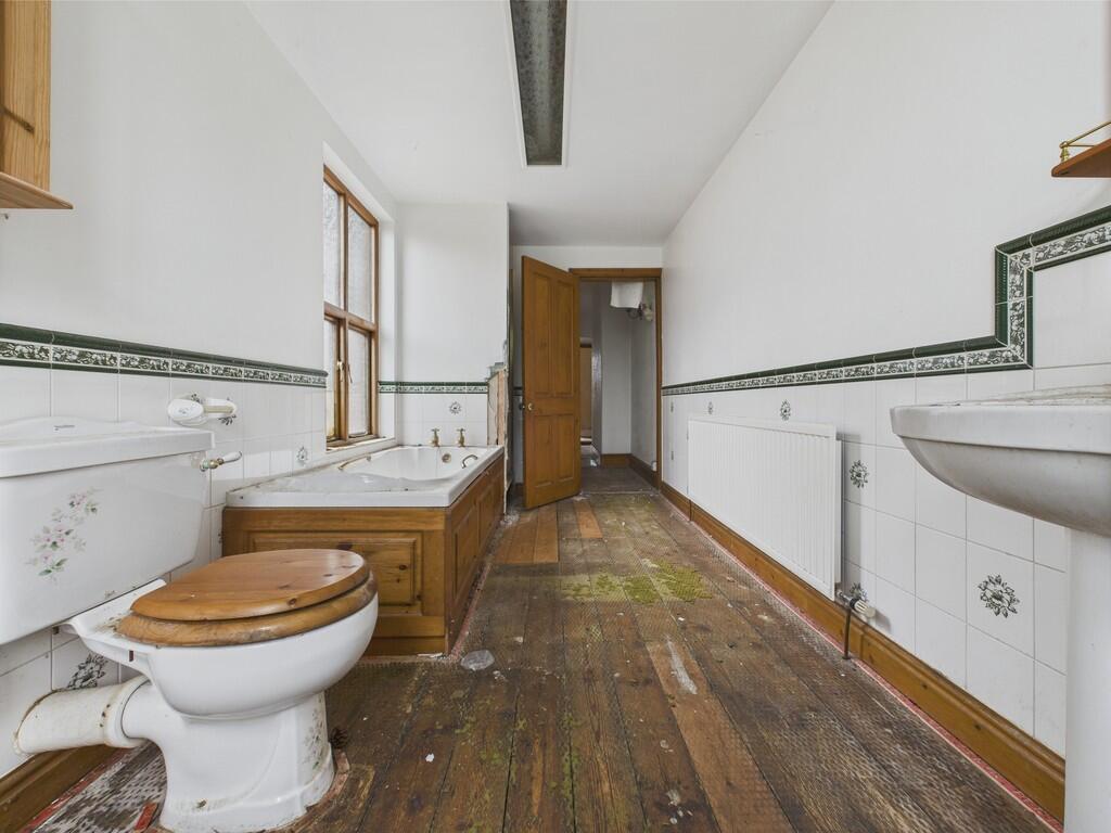 CAM04273G0-PR0124...