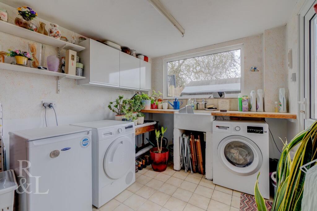 Bishop Close  (9).jpg