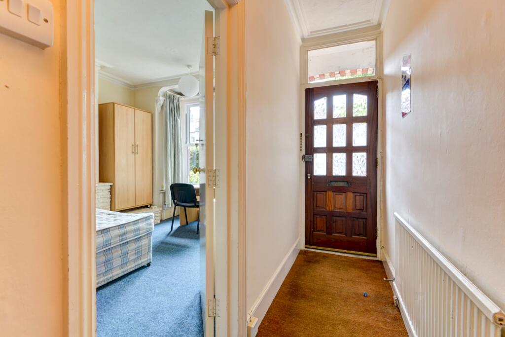 73 Hythe Road Front Entrance